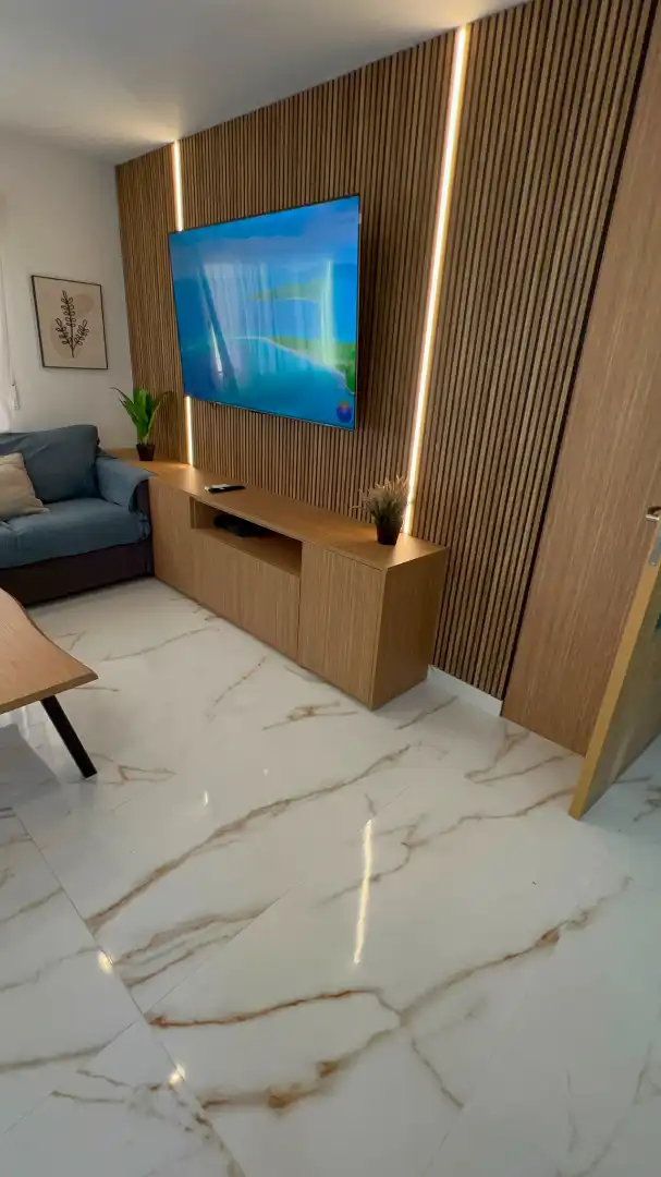 Sala d'estar de Pis en venda en Fuengirola amb Aire condicionat, Moblat i Balcó
