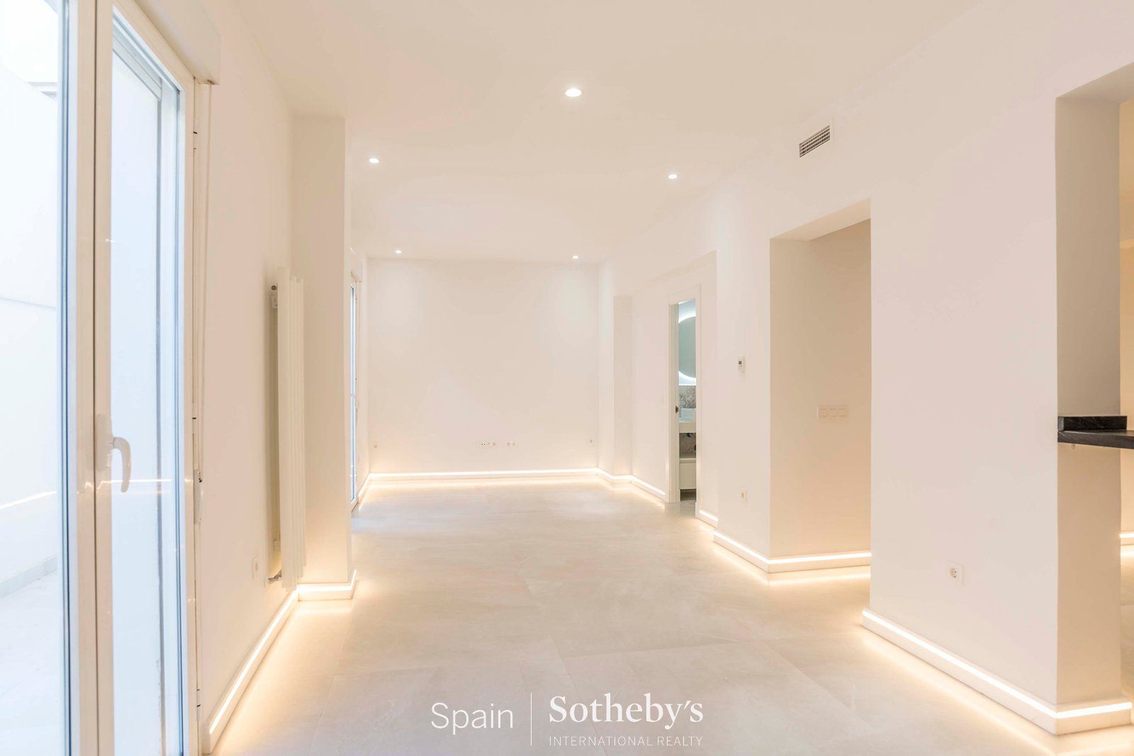 Apartamento en venta en  Madrid Capital con Aire acondicionado, Calefacción y Terraza