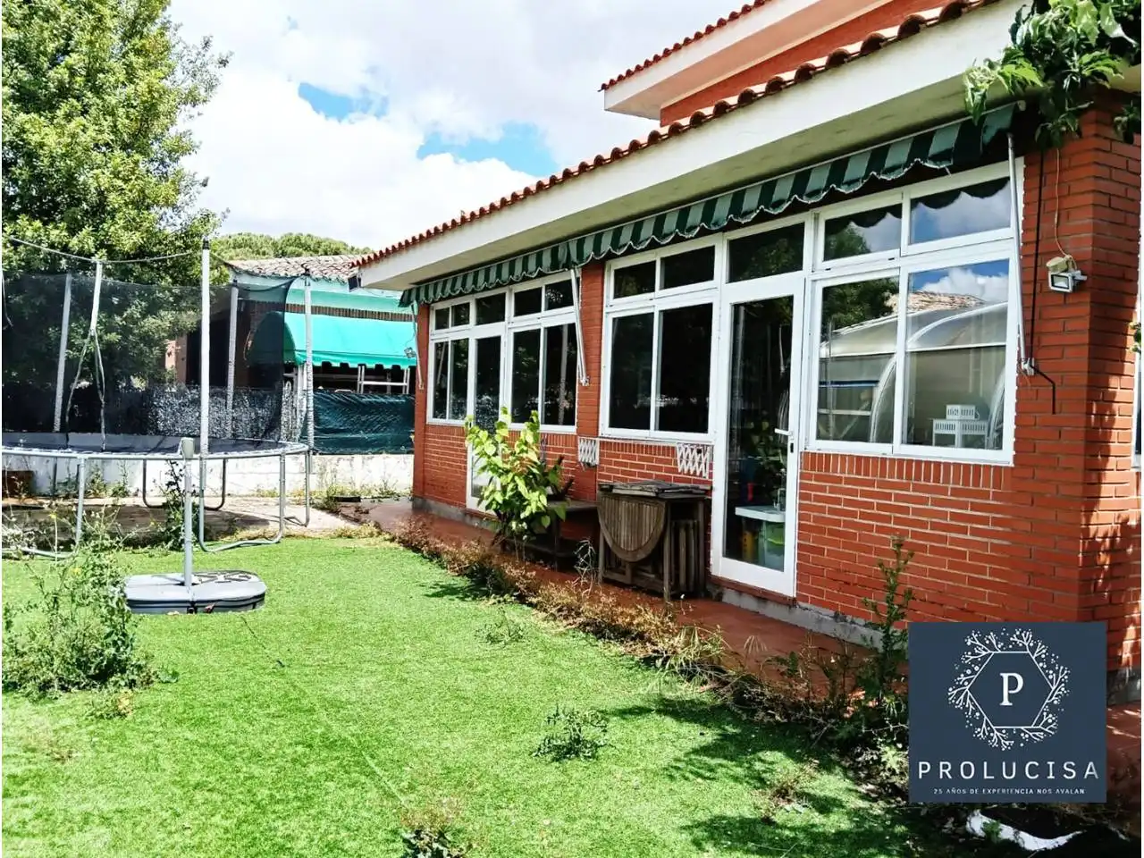 Jardín de Casa o chalet en venta en Serranillos del Valle con Calefacción, Terraza y Piscina