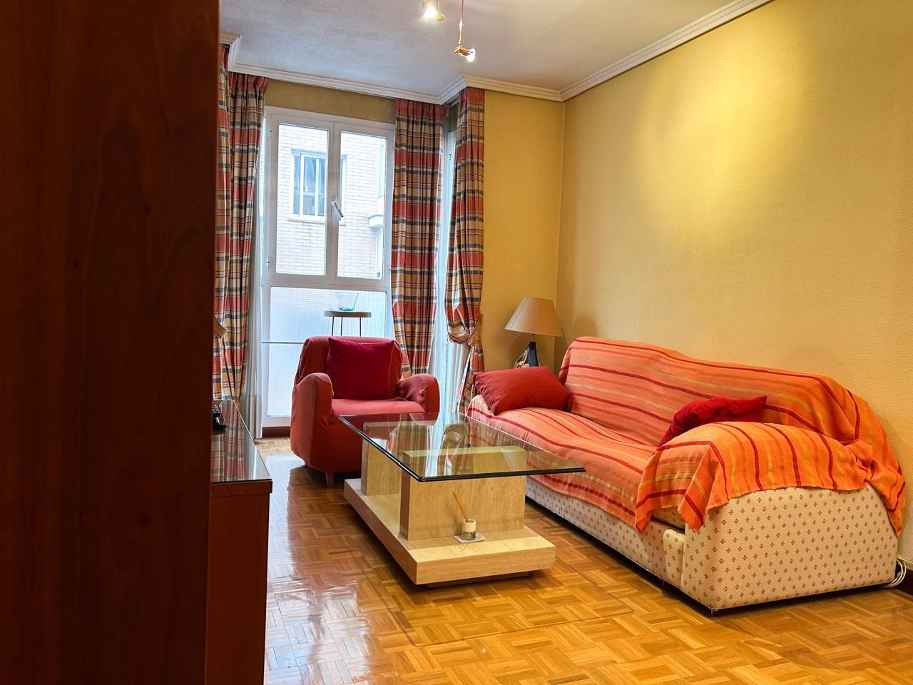 Sala de estar de Piso en venta en  Madrid Capital con Trastero