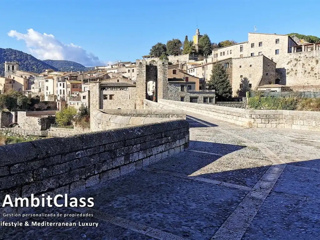 Exterior view of Houses for sale in Besalú  with Heating, Private garden and Terrace