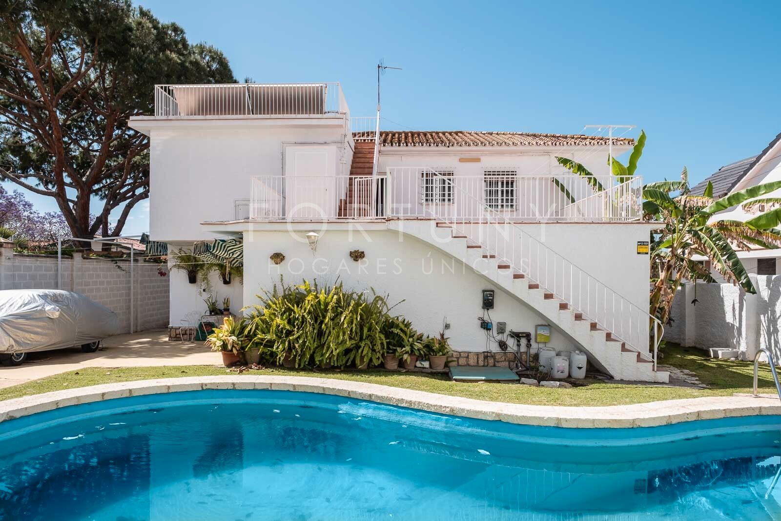 Exterior view of House or chalet for sale in Málaga Capital  with Private garden, Terrace and Storage room