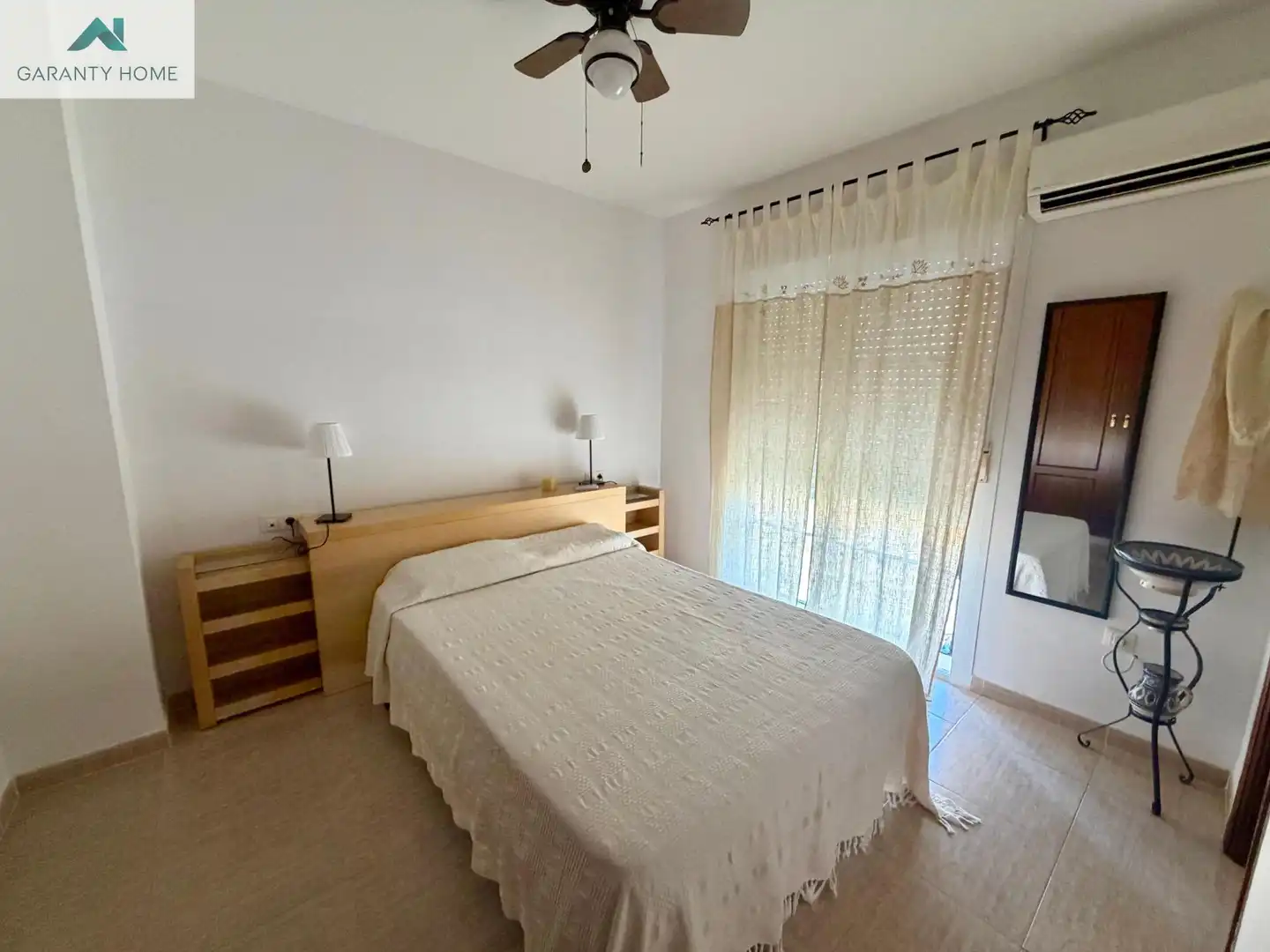 Bedroom of Detached homes for rent in Vélez-Málaga  with Air Conditioner, Terrace and Furnished