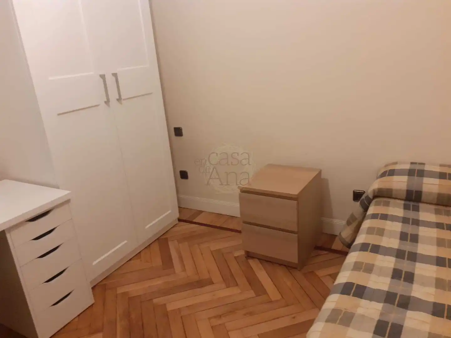 Habitación de Piso de alquiler en Bilbao  con Calefacción