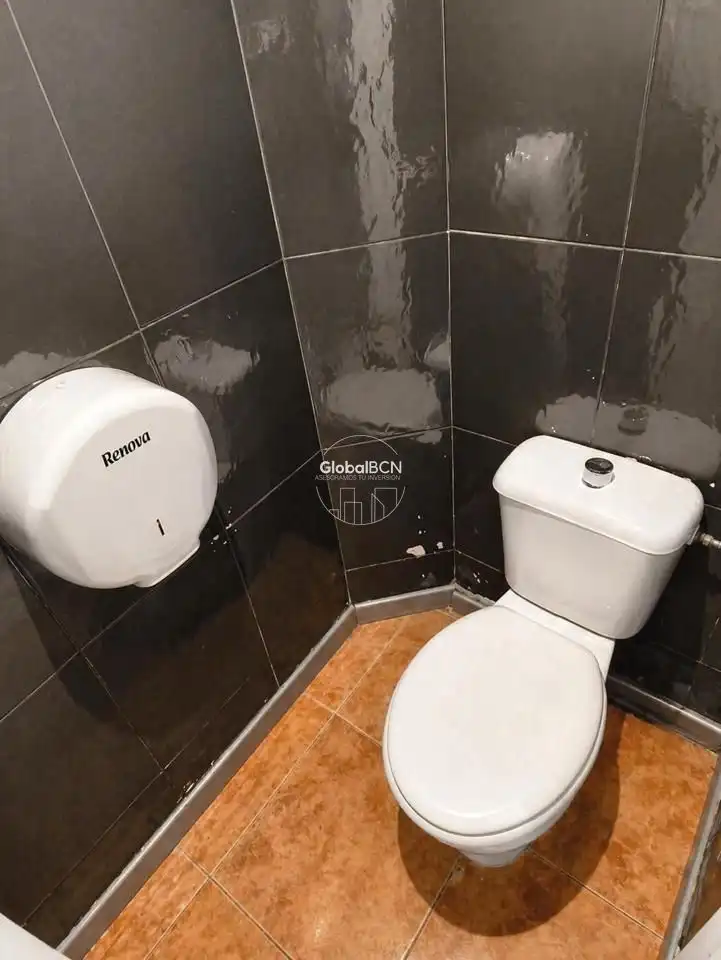 Commercial properties for transfer in Del Taulat, El Poblenou
