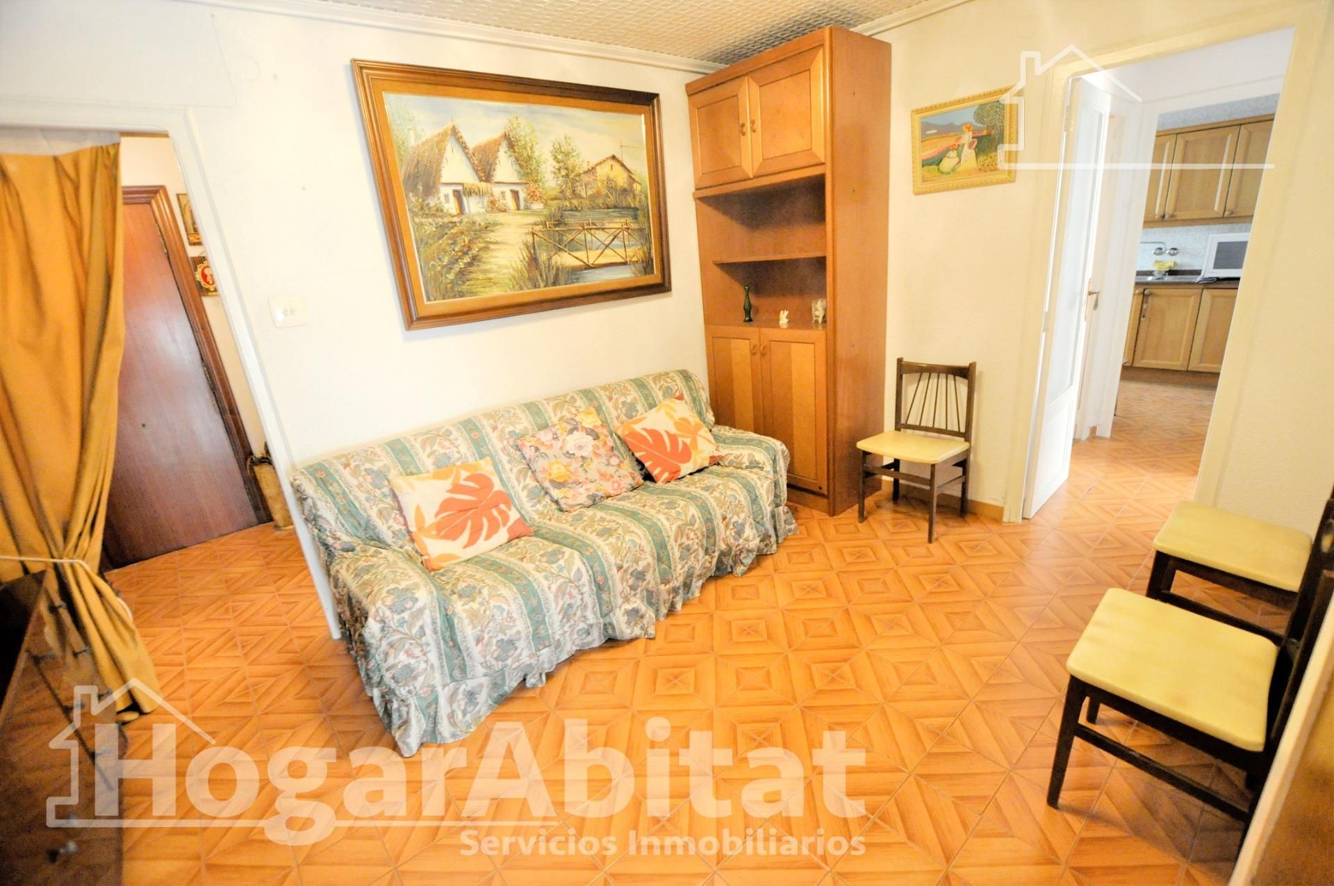 Sala d'estar de Pis en venda en  Valencia Capital amb Aire condicionat