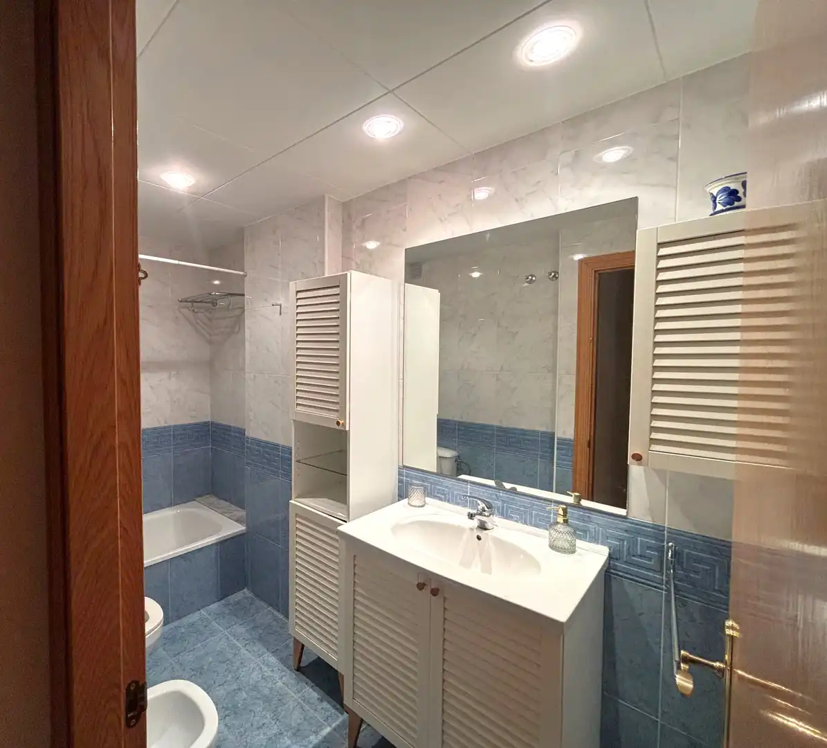 Bathroom of Flat for sale in Palamós  with Heating, Terrace and Oven