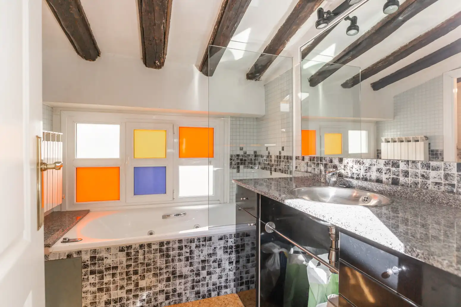 Baño de Ático en venta en  Pamplona / Iruña con Calefacción, Amueblado y Balcón