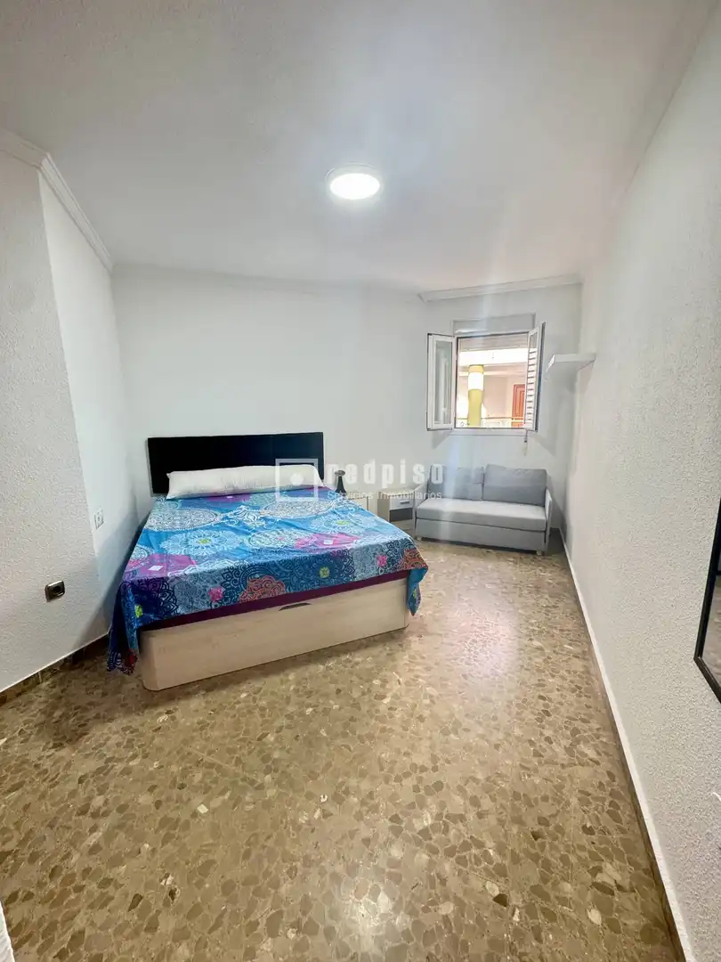 Habitación de Piso de alquiler en Carretera de Cádiz
