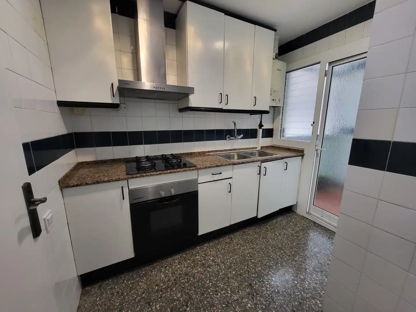 Cocina de Piso en venta en Barcelona con Aire acondicionado y Horno