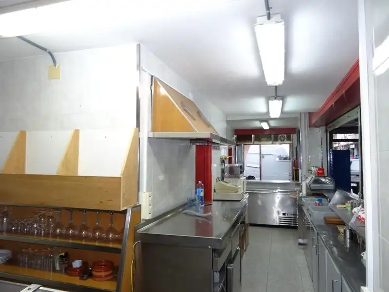 Cocina de Local en venta en Montornès del Vallès