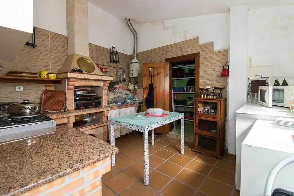 Cuina de Casa o xalet en venda en As Neves   amb Calefacció, Jardí privat i Parquet