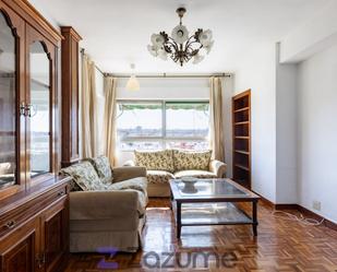 Living room of Flat to rent in  Madrid Capital  with Heating, Parquet flooring and Furnished