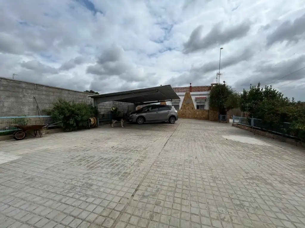 Aparcament de Finca rústica en venda en Sagunto / Sagunt