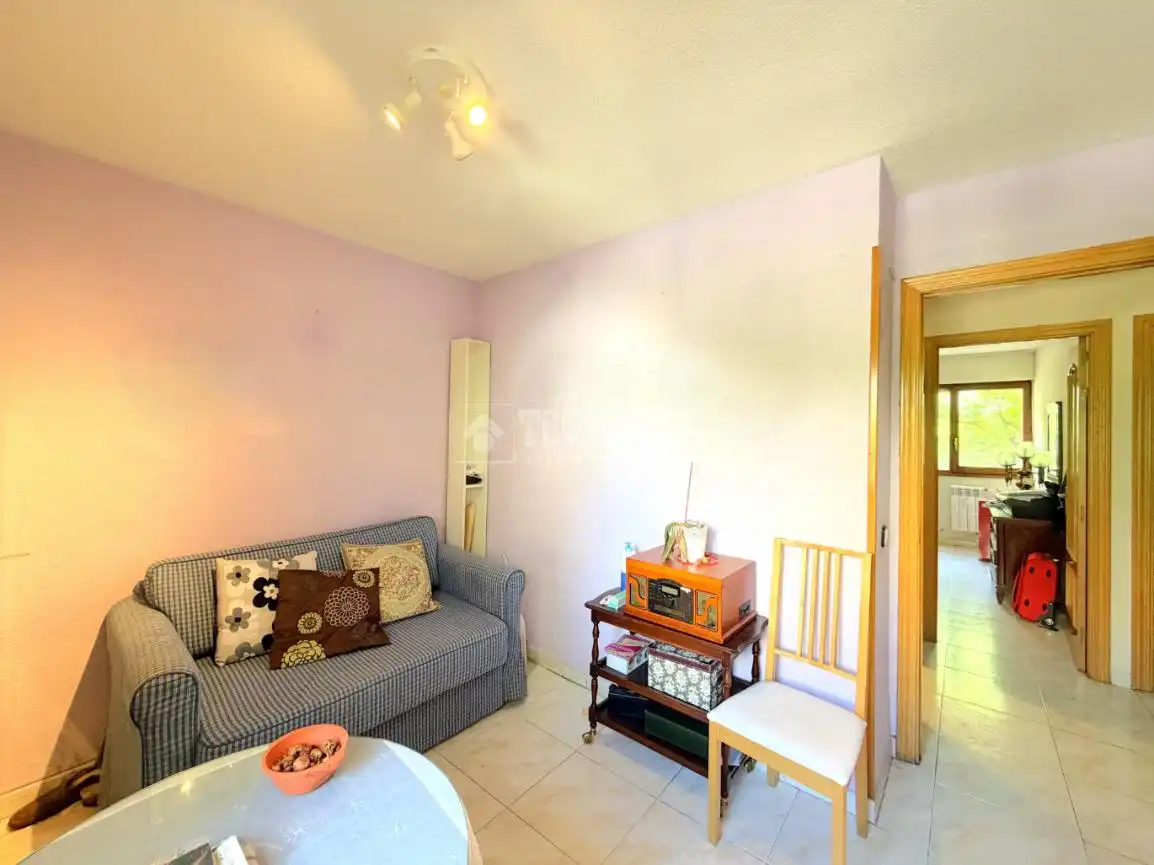 Habitación de Piso en venta en Madrid con Calefacción, Piscina y Piscina comunitaria