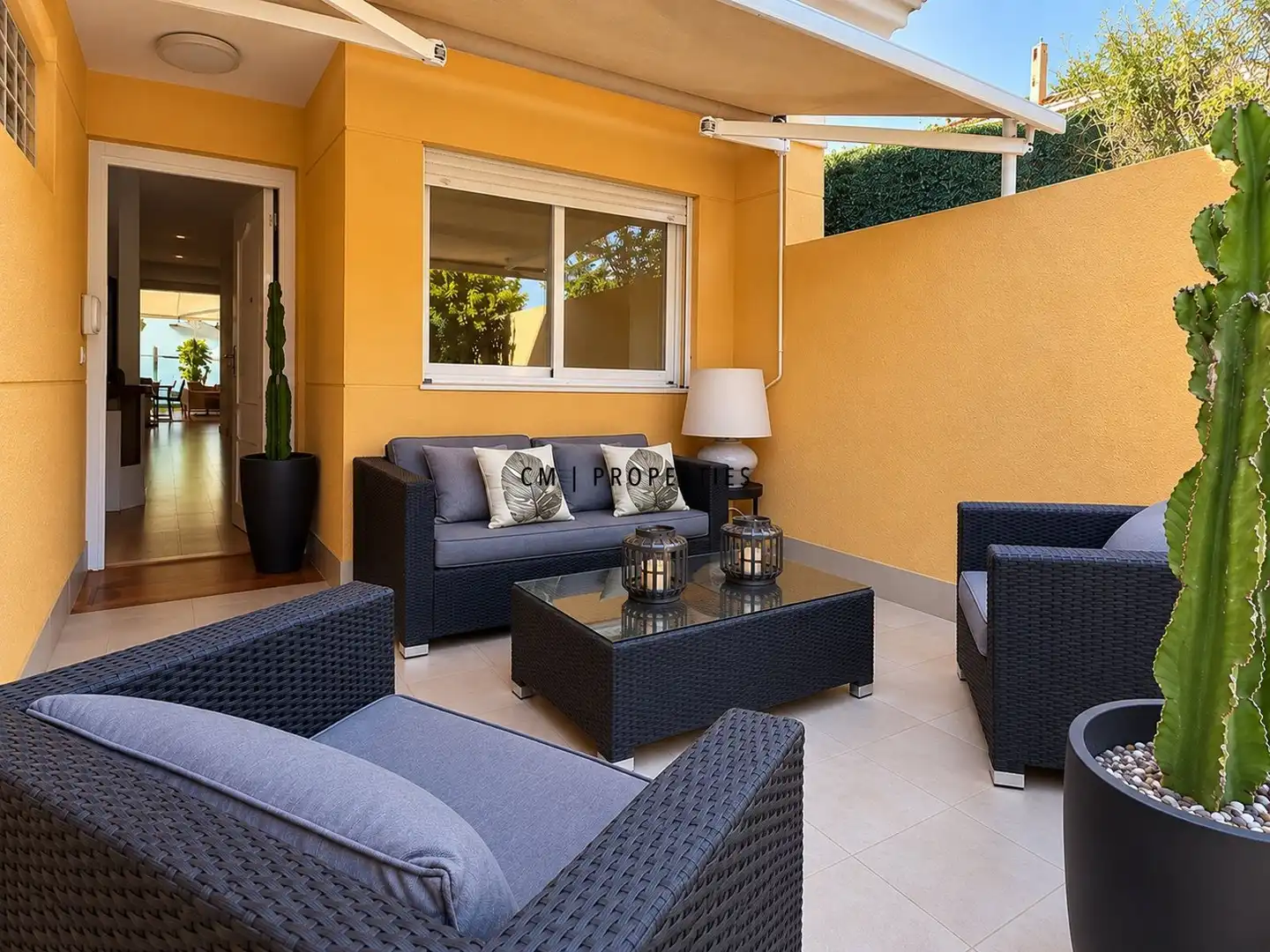 Terrace of Detached homes for rent in Campolivar