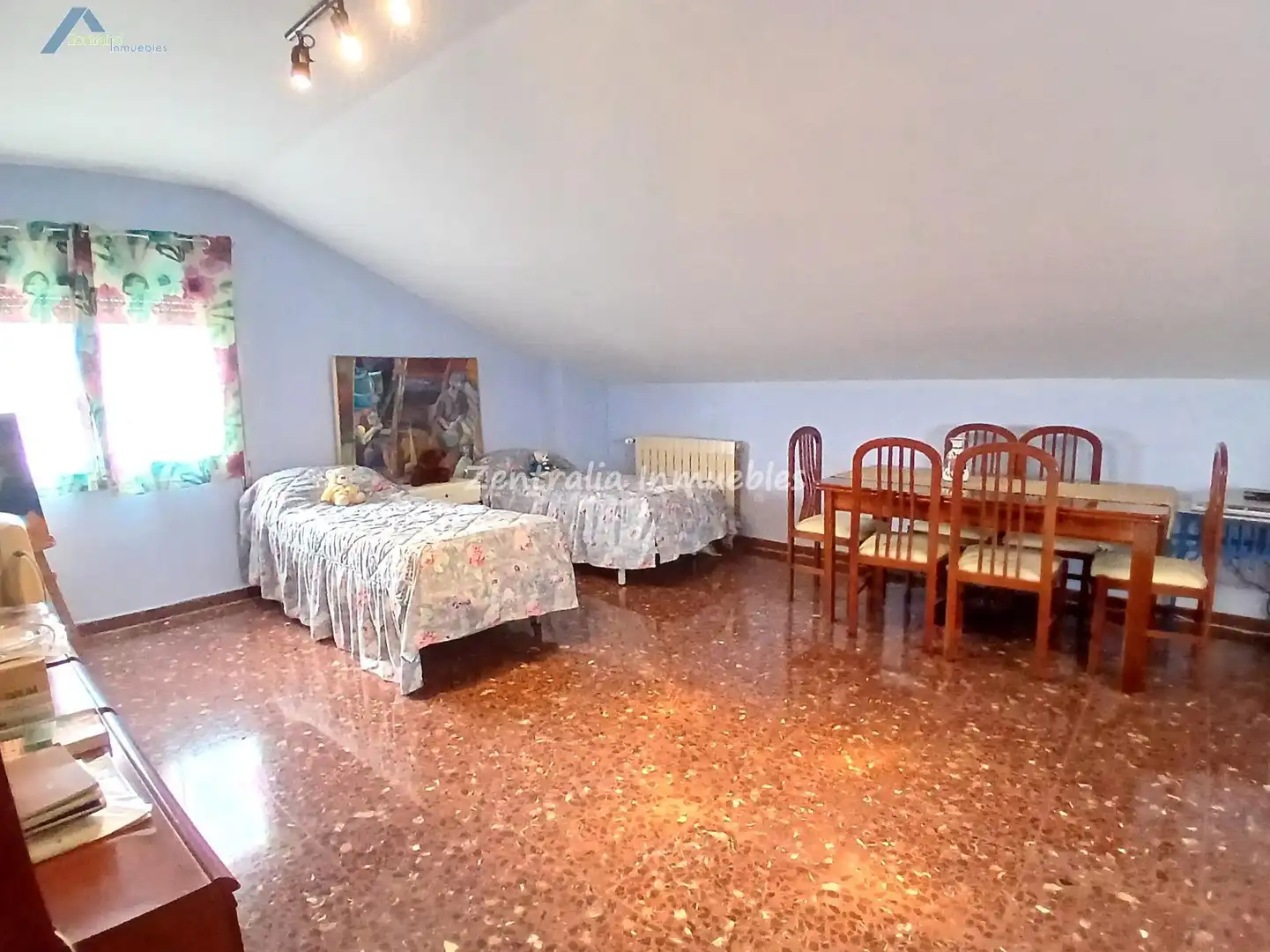 Habitación de Casa o chalet en venta en Zaragoza con Aire acondicionado, Calefacción y Jardín privado