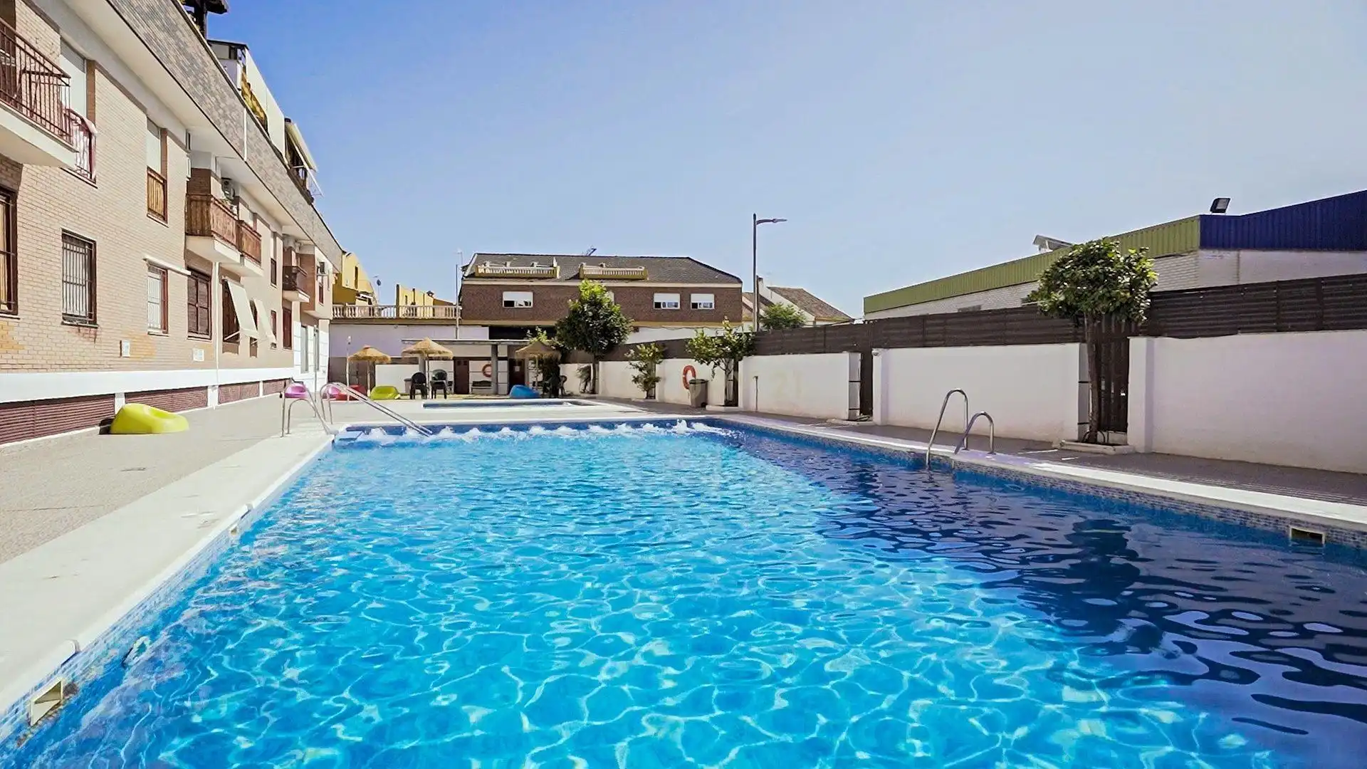 Piscina de Apartament en venda en Churriana de la Vega amb Jardí privat i Piscina comunitària