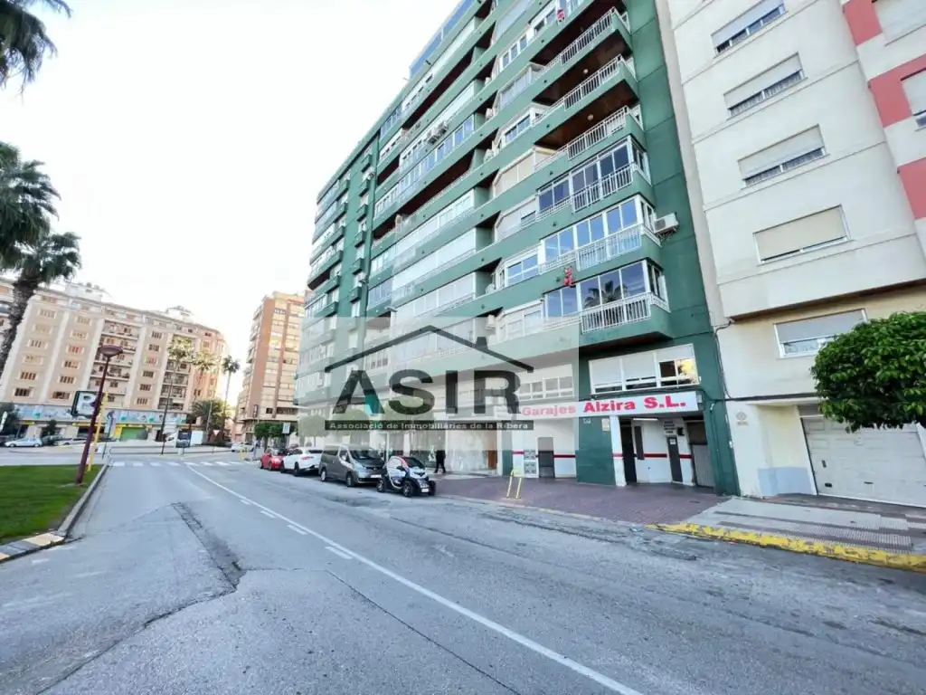 Exterior view of Garage for sale in Alzira
