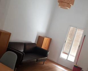 Sala d'estar de Pis de lloguer en  Sevilla Capital amb Aire condicionat, Calefacció i Moblat
