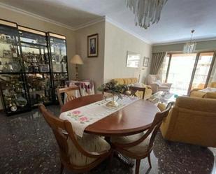 Menjador de Pis de lloguer en Calafell amb Aire condicionat, Jardí privat i Terrassa