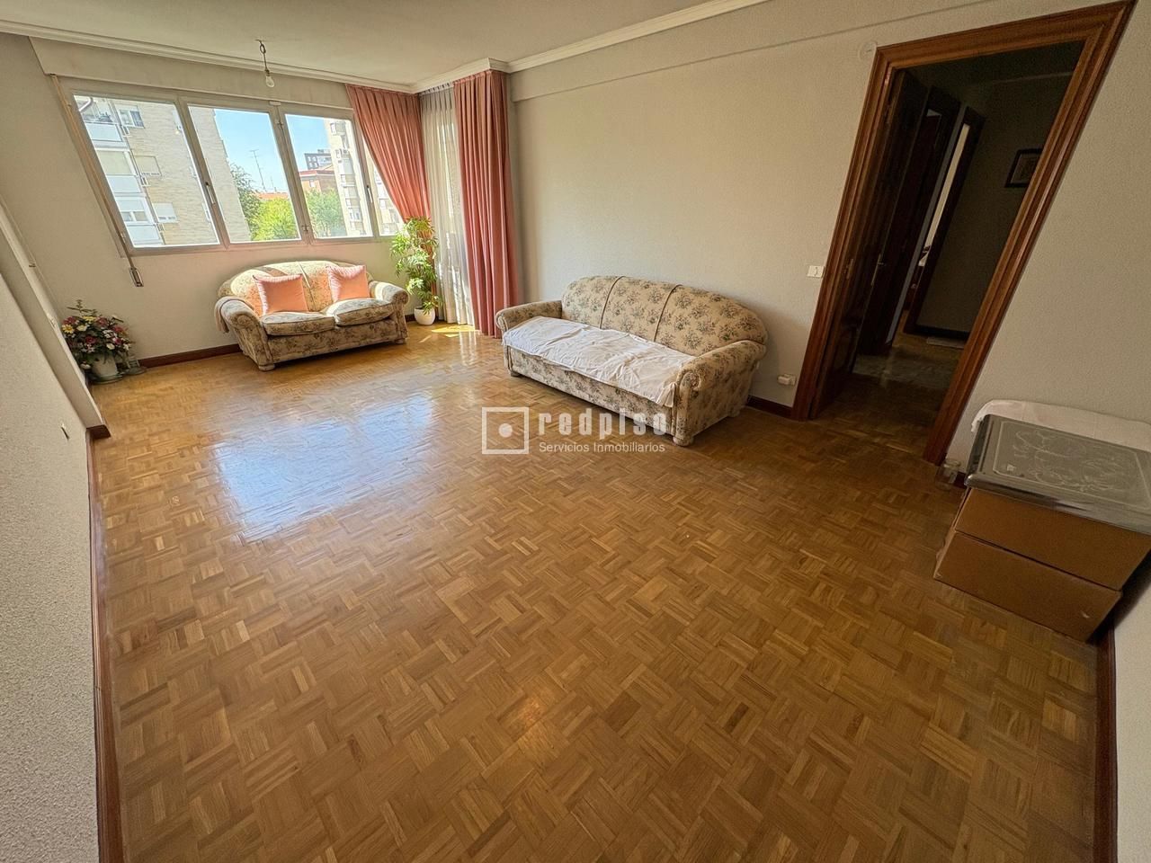 Flat for sale in ENTRE ARROYOS, Media Legua, Moratalaz