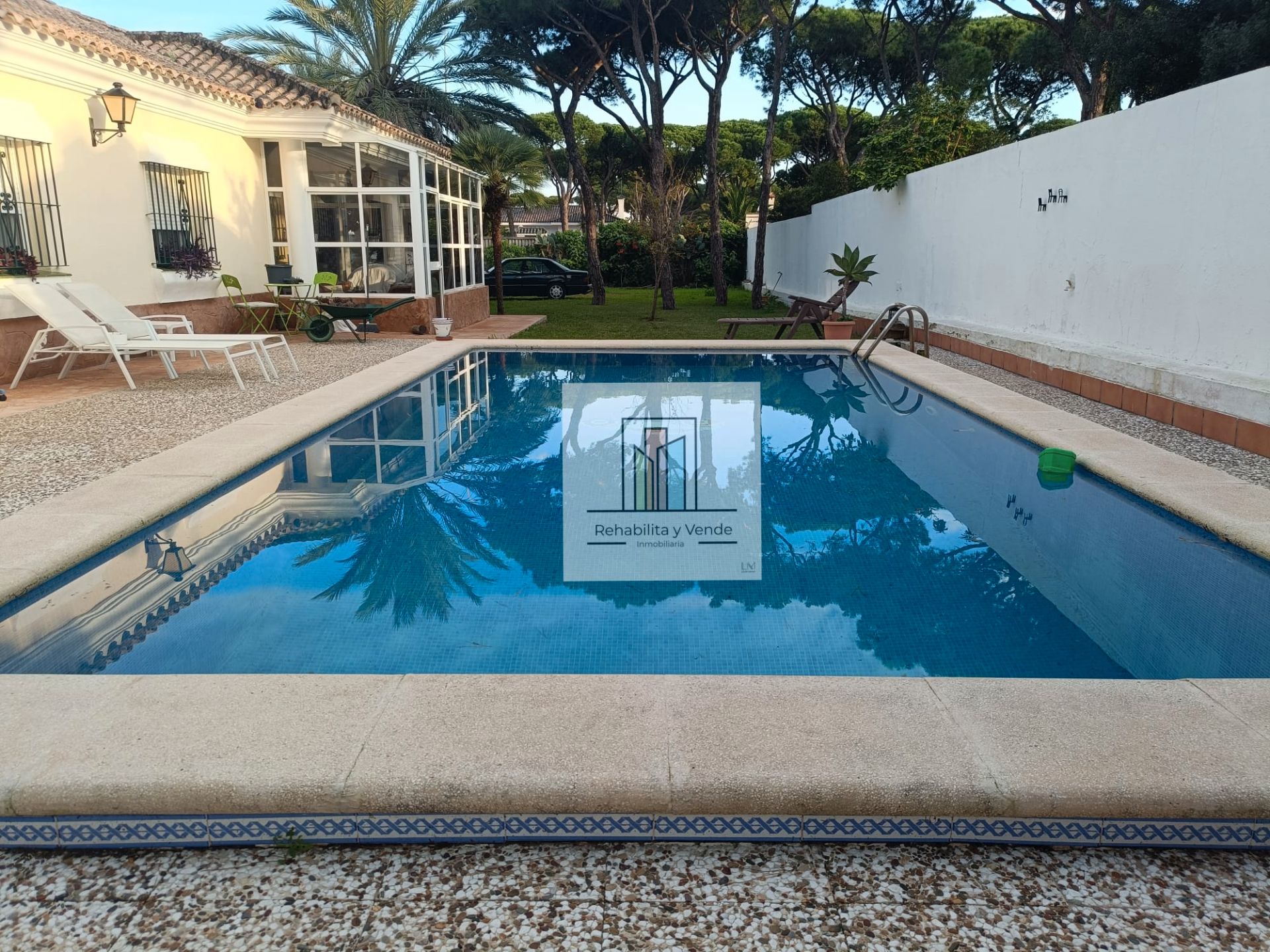 Piscina de Casa o xalet en venda en Chiclana de la Frontera amb Jardí privat, Terrassa i Piscina