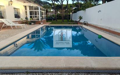 Piscina de Casa o xalet en venda en Chiclana de la Frontera amb Jardí privat, Terrassa i Piscina