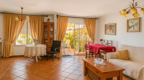 Foto 2 de Casa adosada en venda a Avenida de las Golondrinas, 1, Atalaya - Isdabe, Estepona