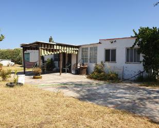 Vista exterior de Casa o xalet en venda en Puerto Real amb Jardí privat i Terrassa