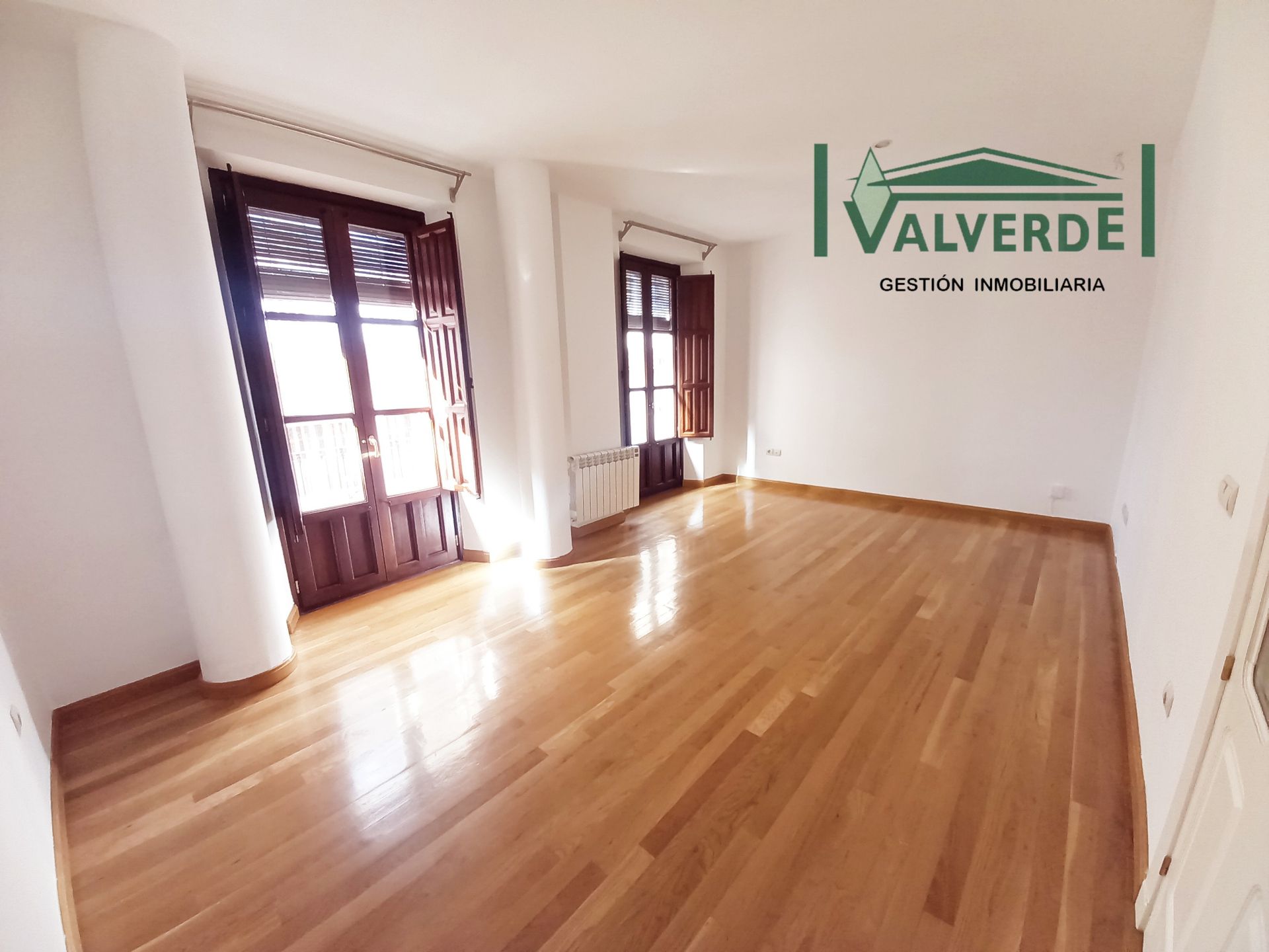 Living room of Flat to rent in  Granada Capital  with Heating, Washing machine and Balcony