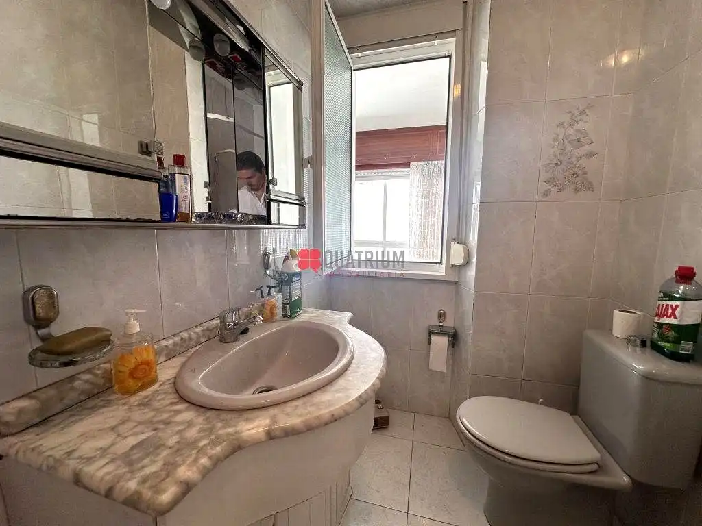Bany de Casa o xalet en venda en Santiago de Compostela  amb Terrassa, Traster i Balcó