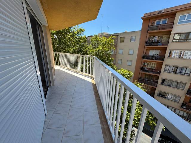 Piso en Venta en Calle de Rafael Rodríguez Méndez en El Fortí