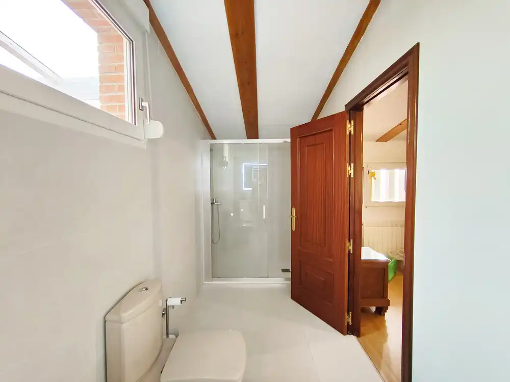 Baño de Casa o chalet en venta en Guadarrama con Calefacción, Jardín privado y Parquet