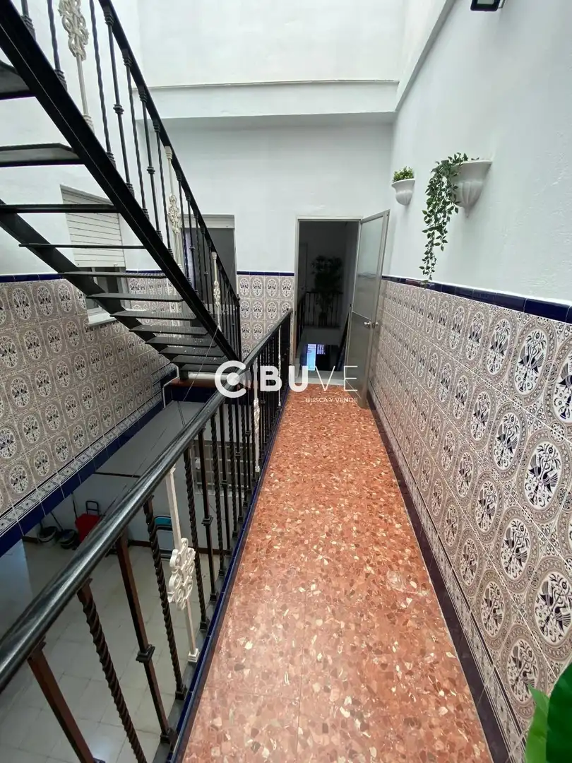 Casa o xalet en venda en Alcalá de Guadaira amb Aire condicionat, Traster i Moblat