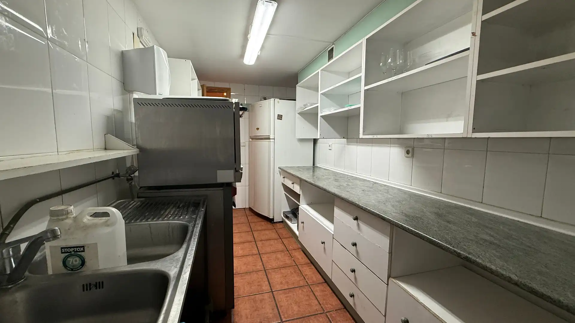 Cocina de Local en venta en Albacete con Aire acondicionado, Calefacción y Amueblado