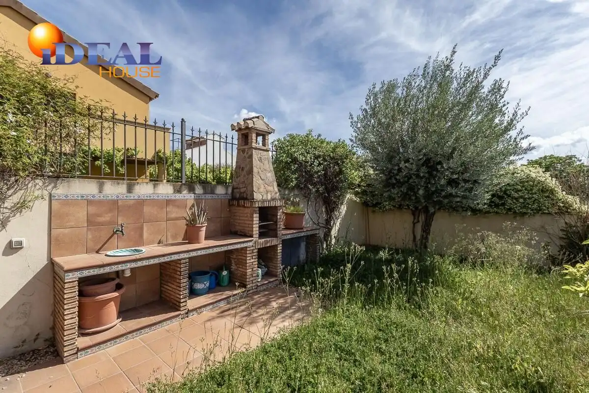 Casa con giardino in vendita a Calle MARIANA PINEDA, imagen 4