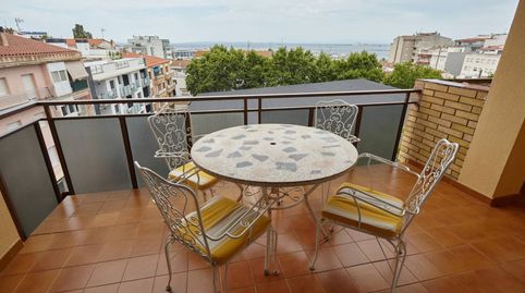 Exclusivo ático con gran terraza y vistas a la Bahía de Roses