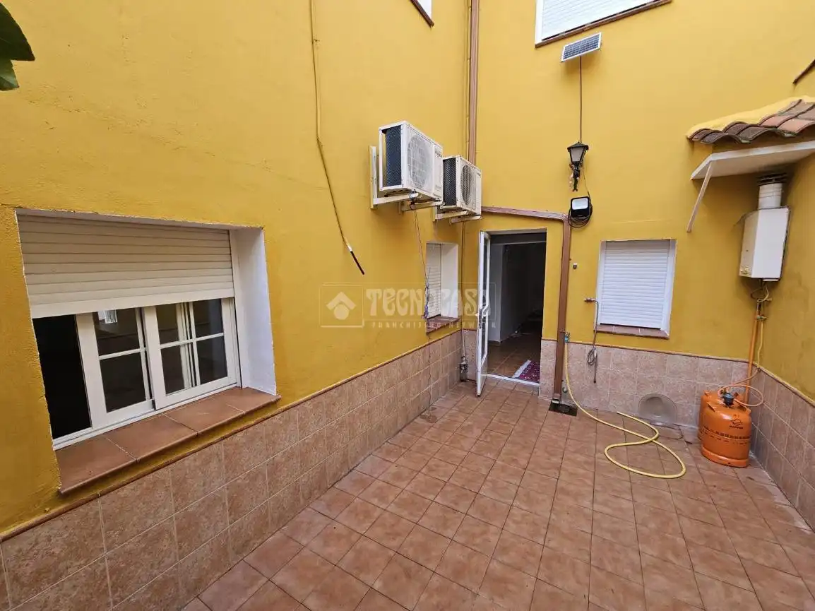 Exterior view of Detached homes for sale in El Puente del Arzobispo  with Heating