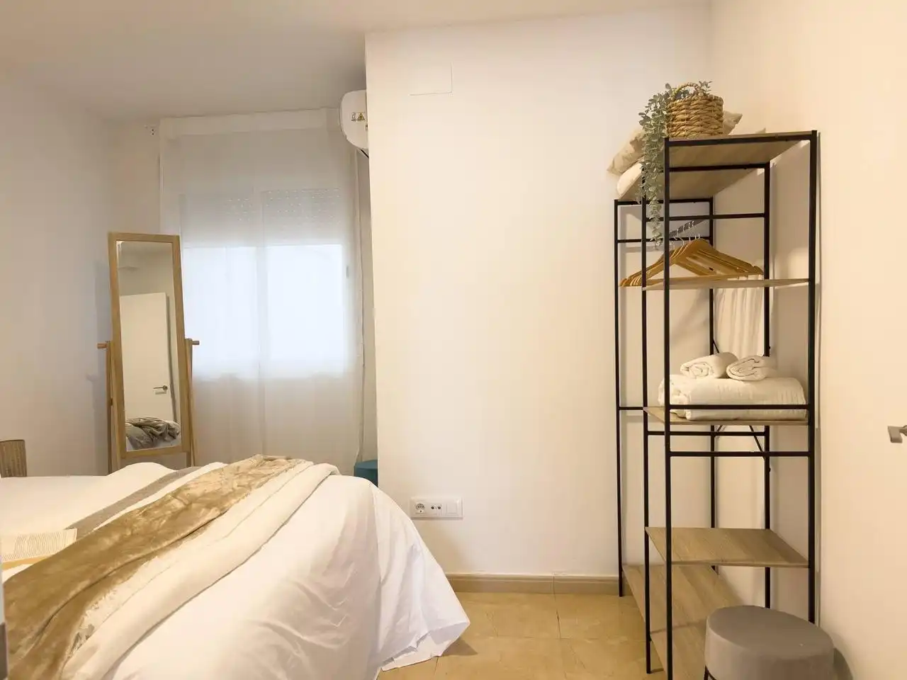 Schlafzimmer von Wohnung zur Miete in Centre - Sant Josep - Sanfeliu