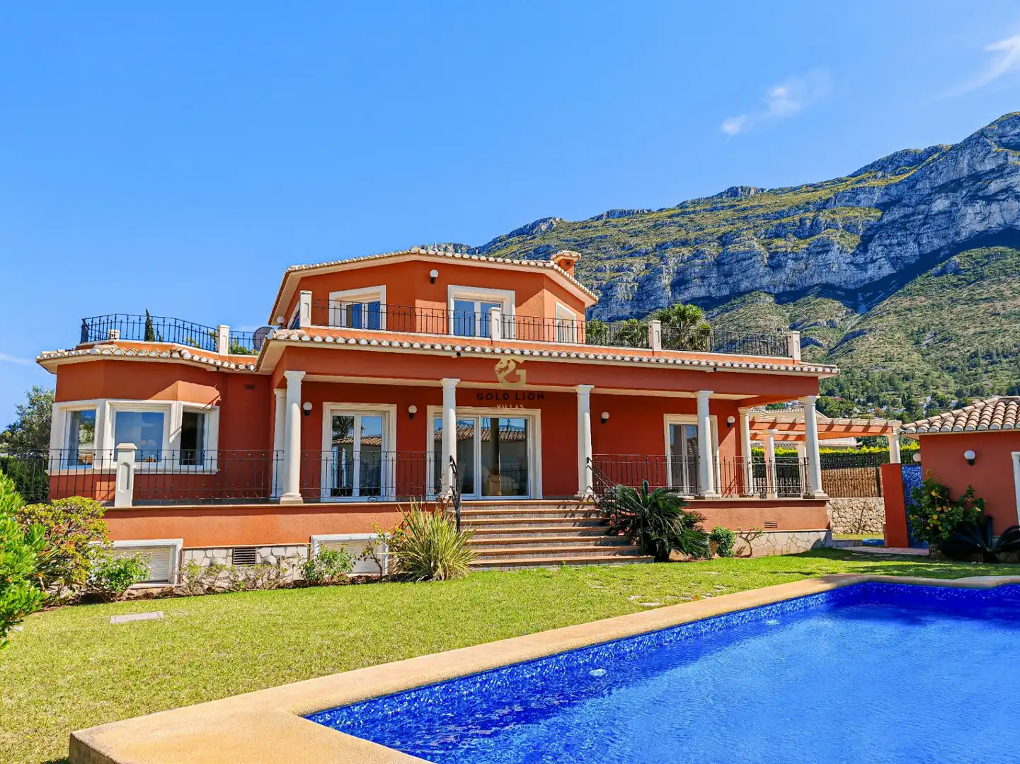 Exterior view of Houses for sale in Dénia  with Air Conditioner, Heating and Private garden