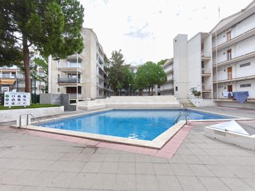 Apartament amb piscina en venda a Carrer del Priorat