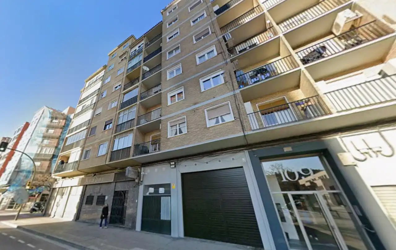 Vista exterior de Casa o xalet en venda en Zaragoza