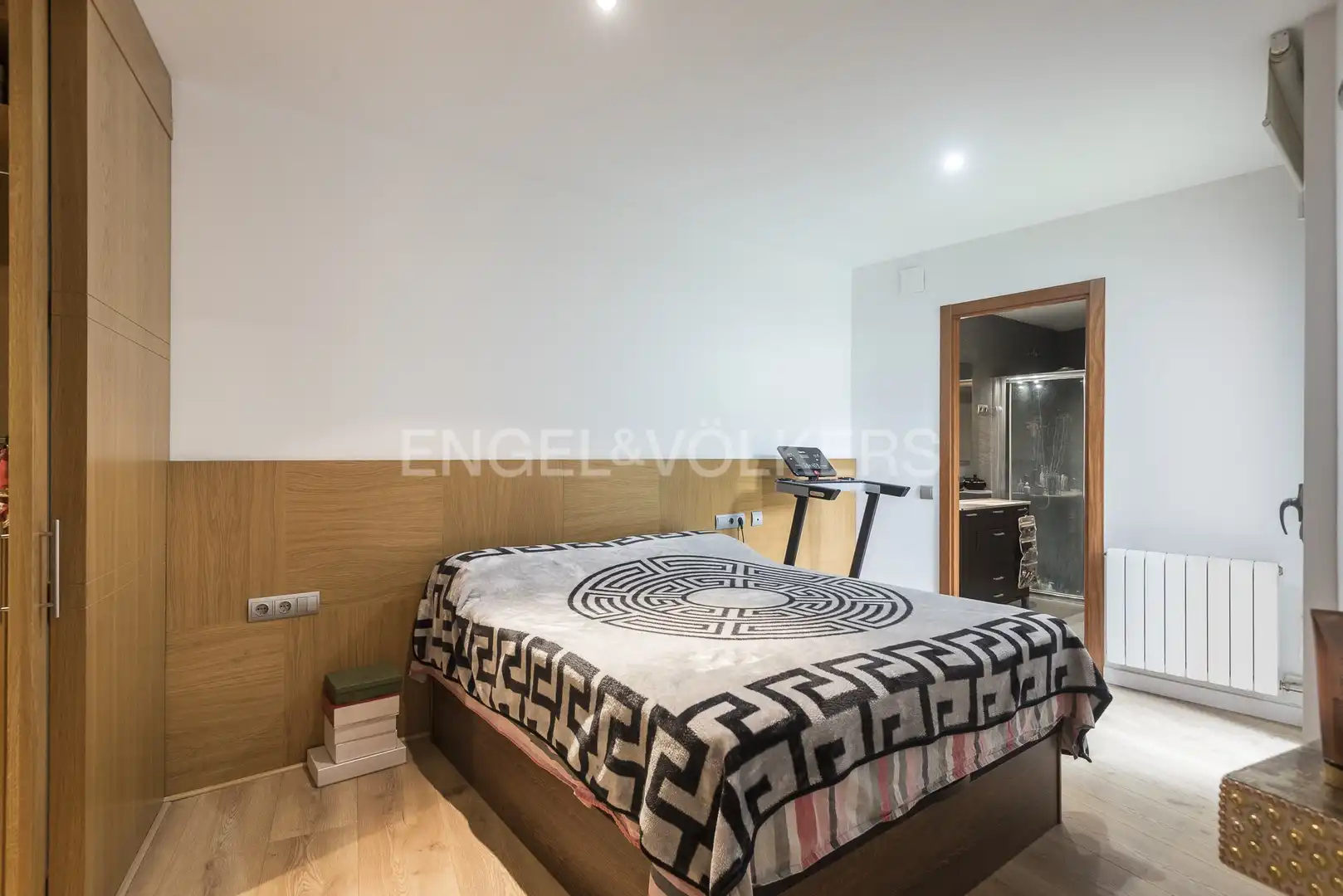Schlafzimmer von Wohnung zum Verkauf in Barcelona mit Klimaanlage, Heizung und Privatgarten