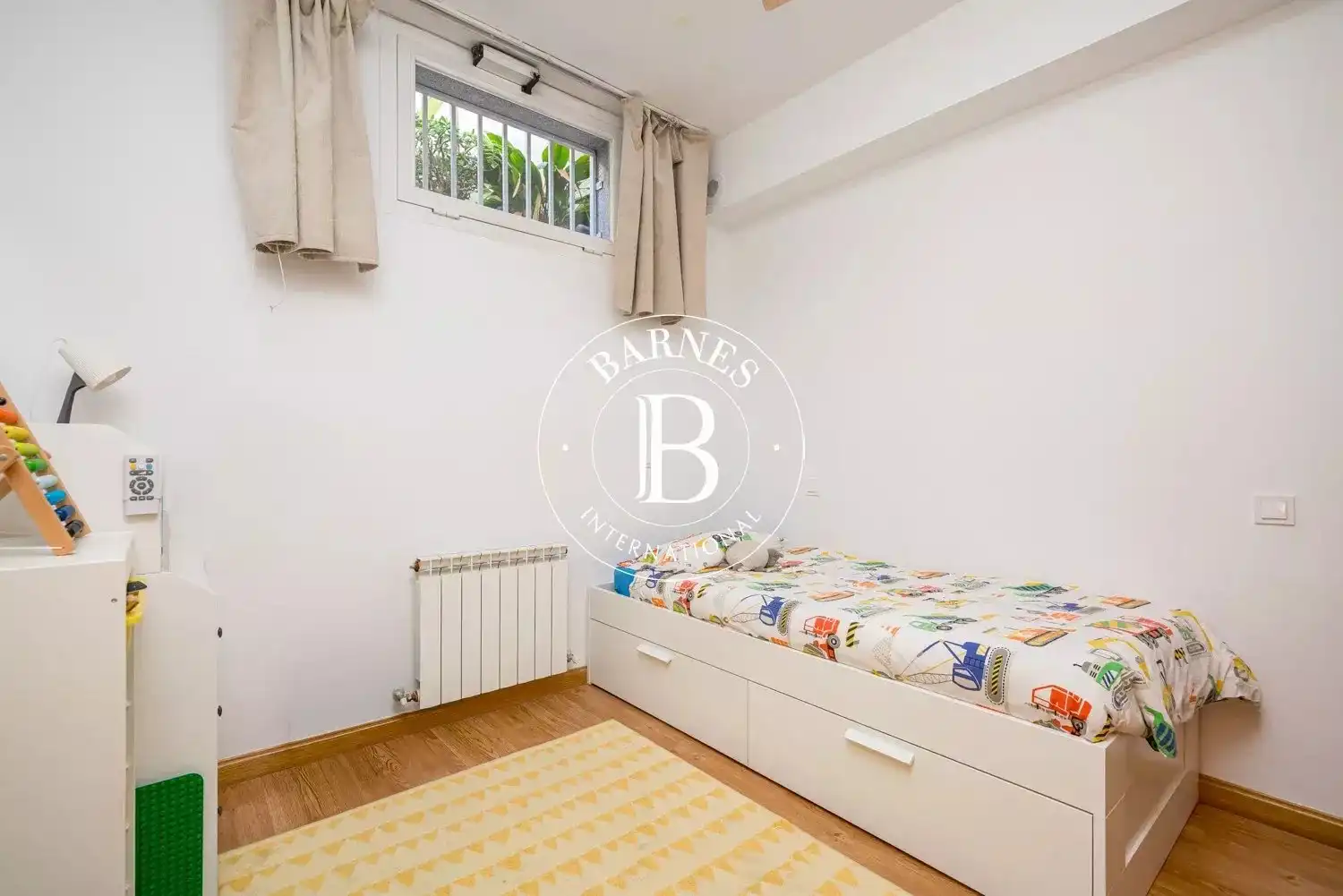 Bedroom of Apartments for sale in Madrid  with Air Conditioner, Heating and Terrace