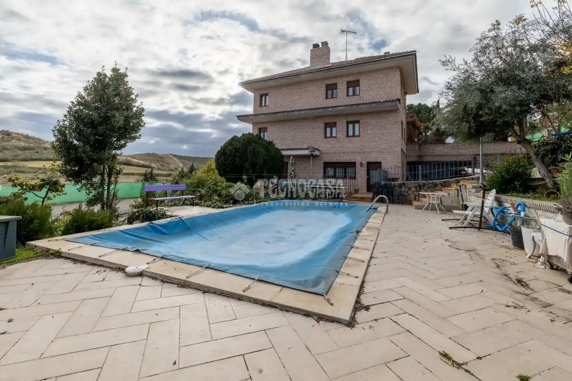 Piscina de Casa o chalet en venta en Algete con Aire acondicionado, Calefacción y Balcón
