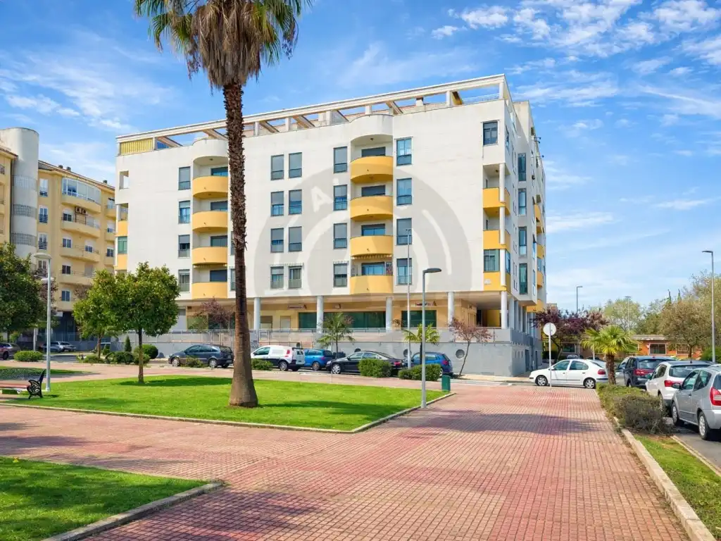 Exterior view of Garage for rent in Cáceres