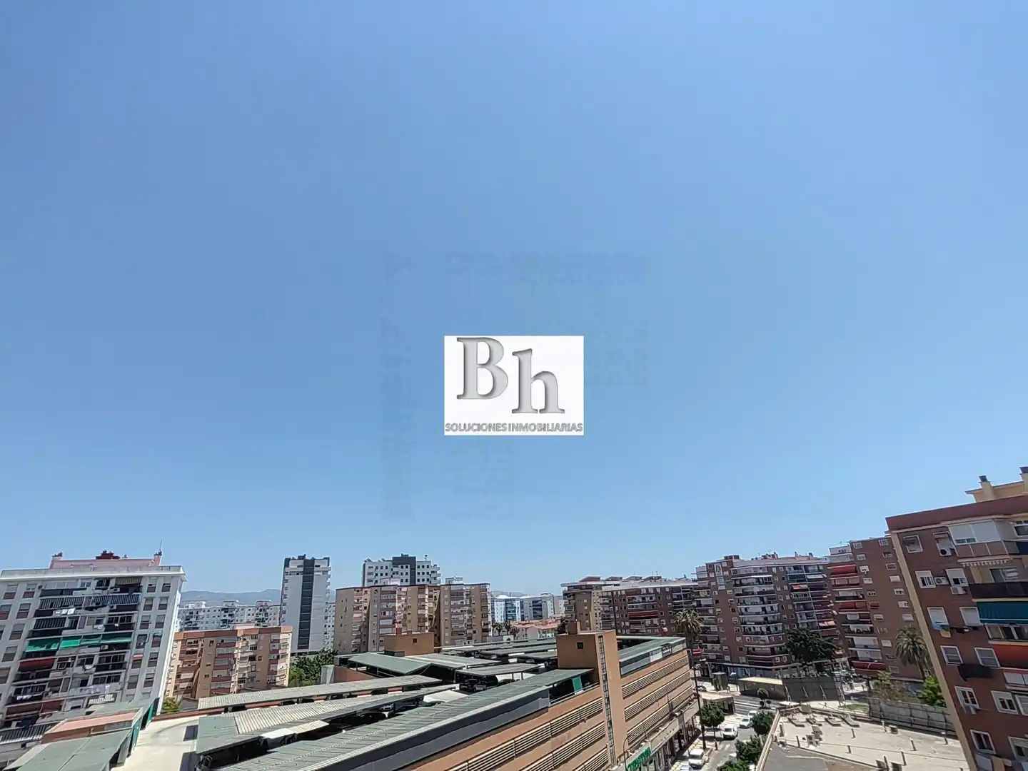 Vista exterior de Piso en venta en Málaga con Terraza