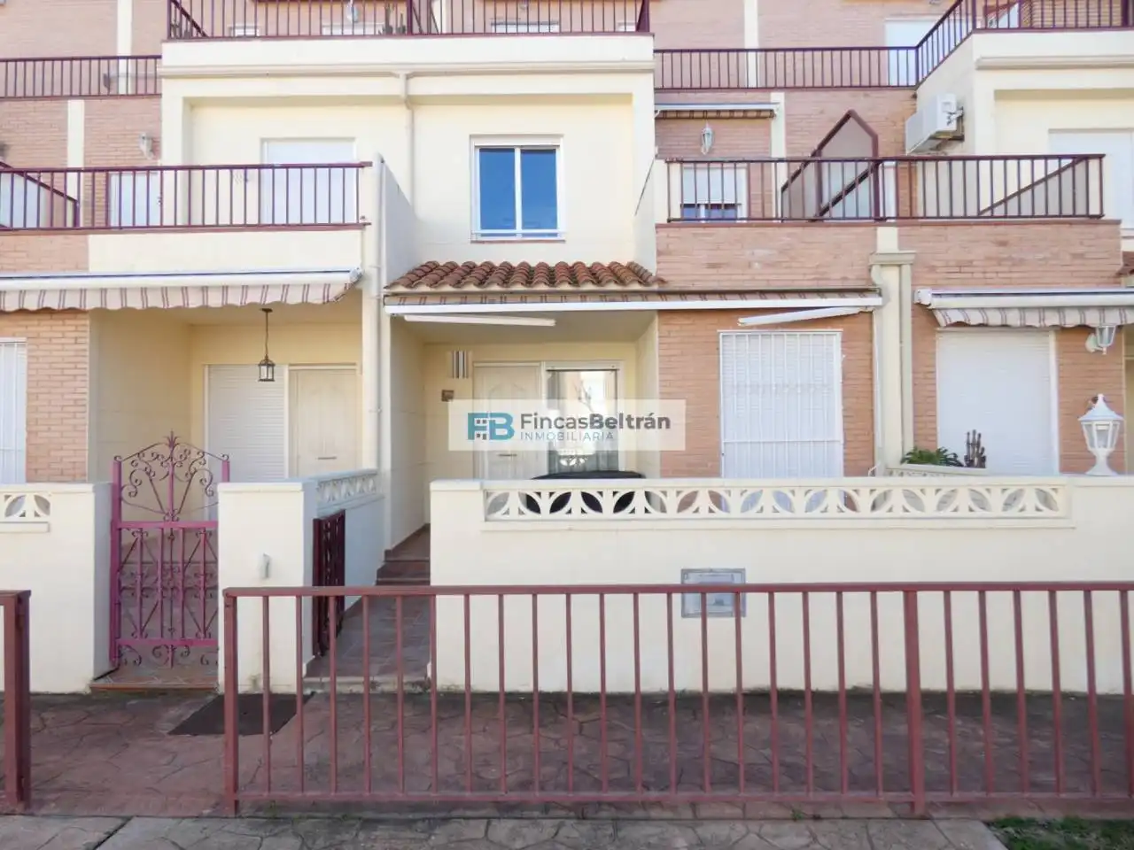 Vista exterior de Dúplex en venta en Benicarló con Aire acondicionado, Terraza y Amueblado