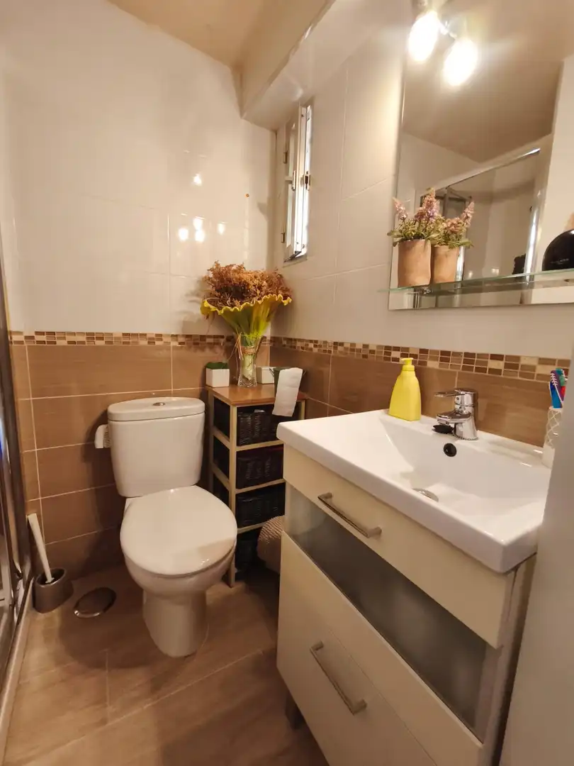 Bathroom of Flat for sale in Madrid  with Balcony